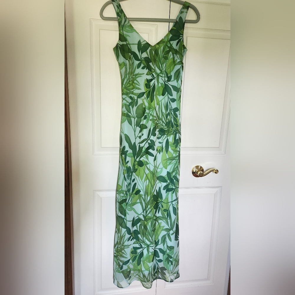 Ann Taylor silk leaf pattern dress